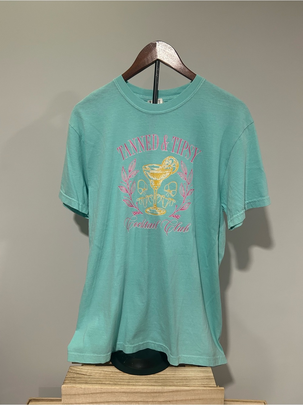 NWOT Tanned & Tipsy Cocktail Club Graphic Tee - Aqua 🍹👙